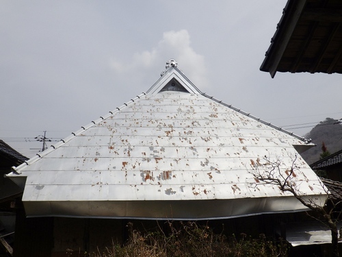 津山市｜茅葺屋根のトタン塗替え工事　