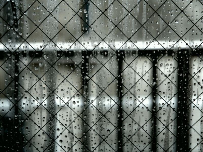 なぜベランダから雨漏りする？見落とされがちな原因と対策ポイント